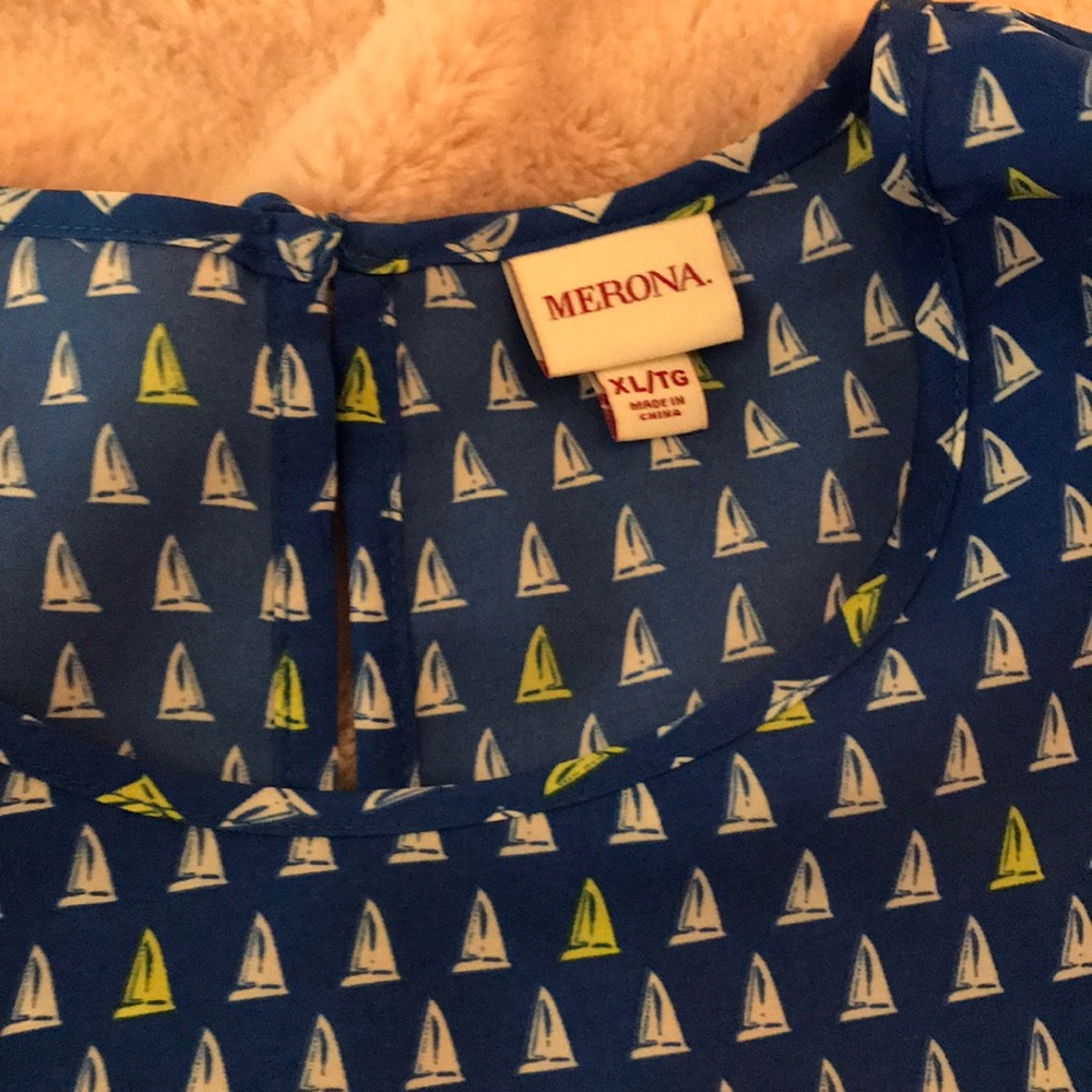 Blouse! - Picture 2 of 4